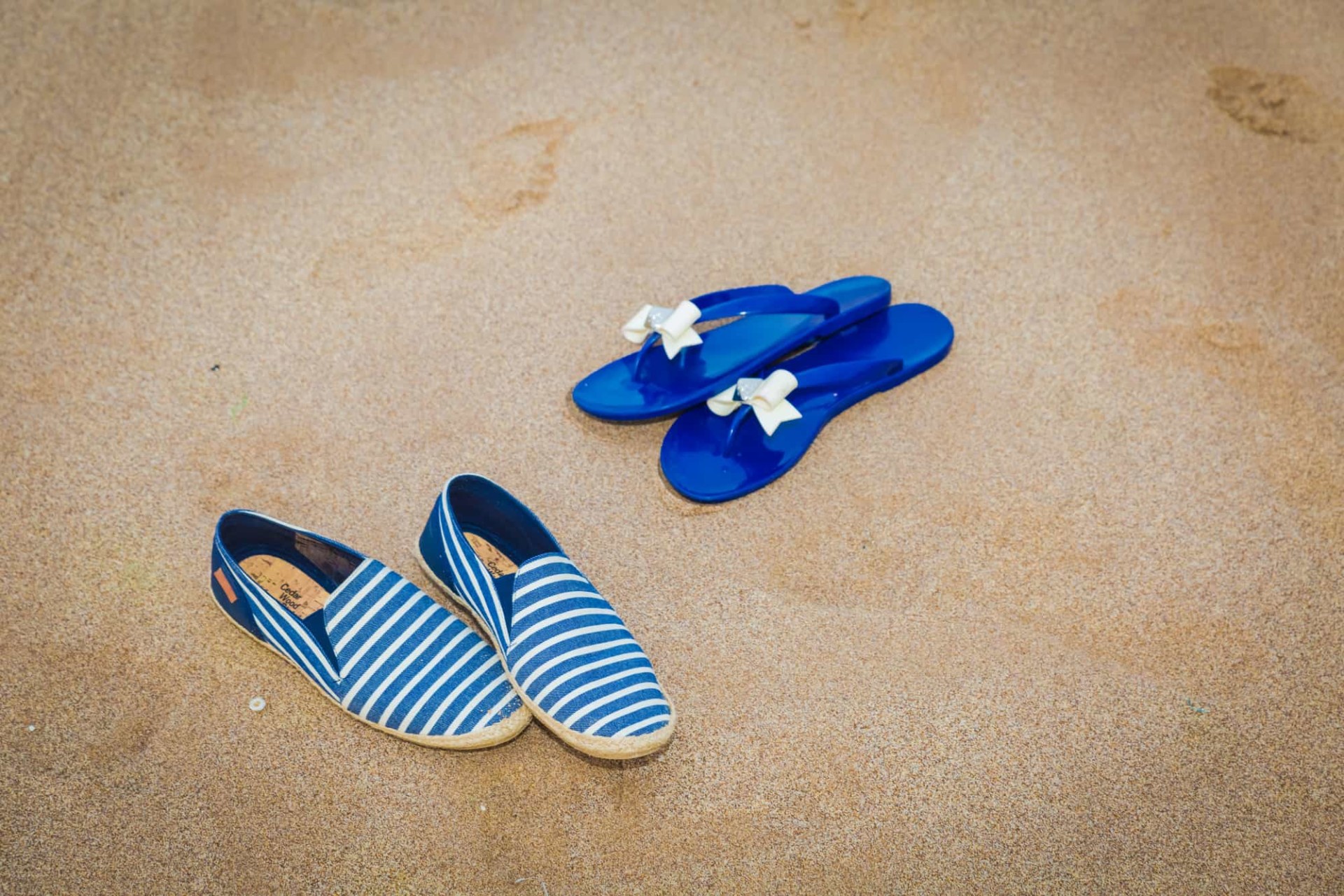 What Are the Best Types Of Shoes To Wear on the Beach?