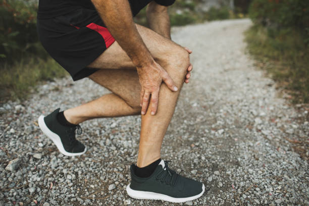 What Causes Calf Muscles to Tighten up When Walking on Concrete